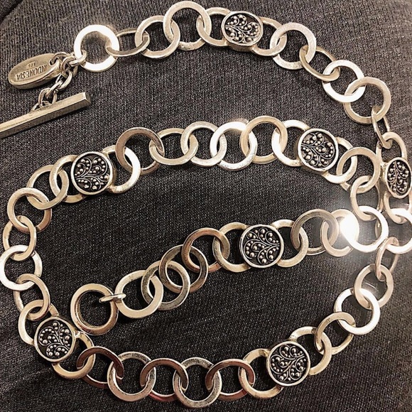 Two LOIS HILL Sterling Silver Round Link Granulated Station Toggle Necklaces - Picture 7 of 14